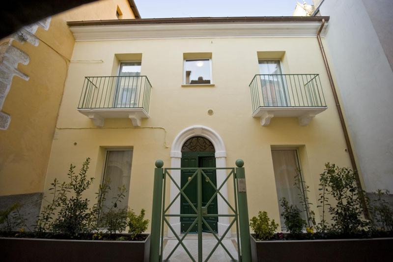 Vico Amato Residenza Sulmona Exterior foto